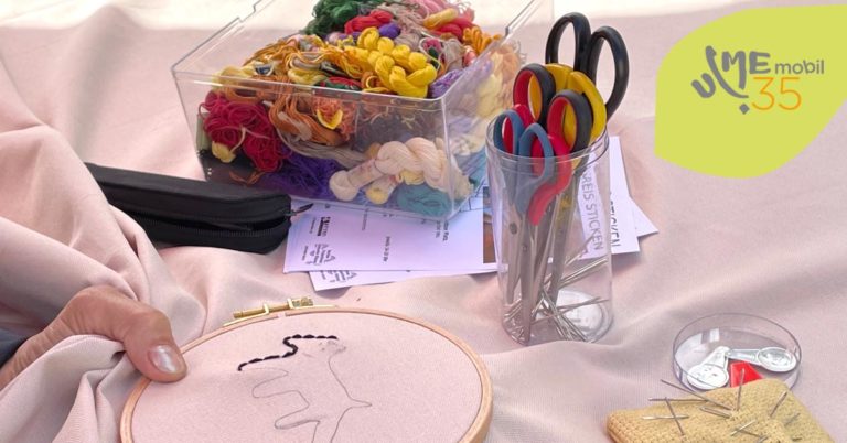 Gemeinsames Sticken am Karolingerplatz