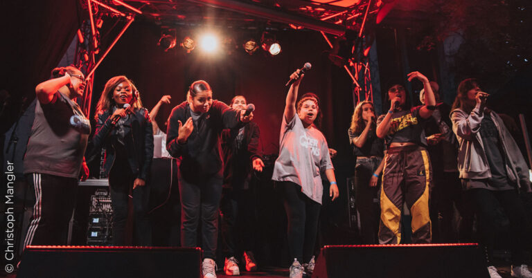 SISTERQUEENS: Ferienworkshop für Mädchen* ab 10 Jahren – Hip Hop Tanz, Rap und Graffiti!