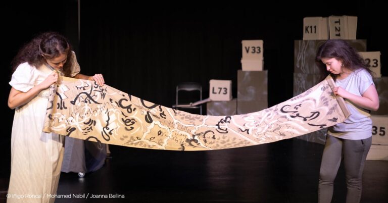 »Jeder hat sein eigenes Grab« – Theaterstück – Ensemble Flaschengeist